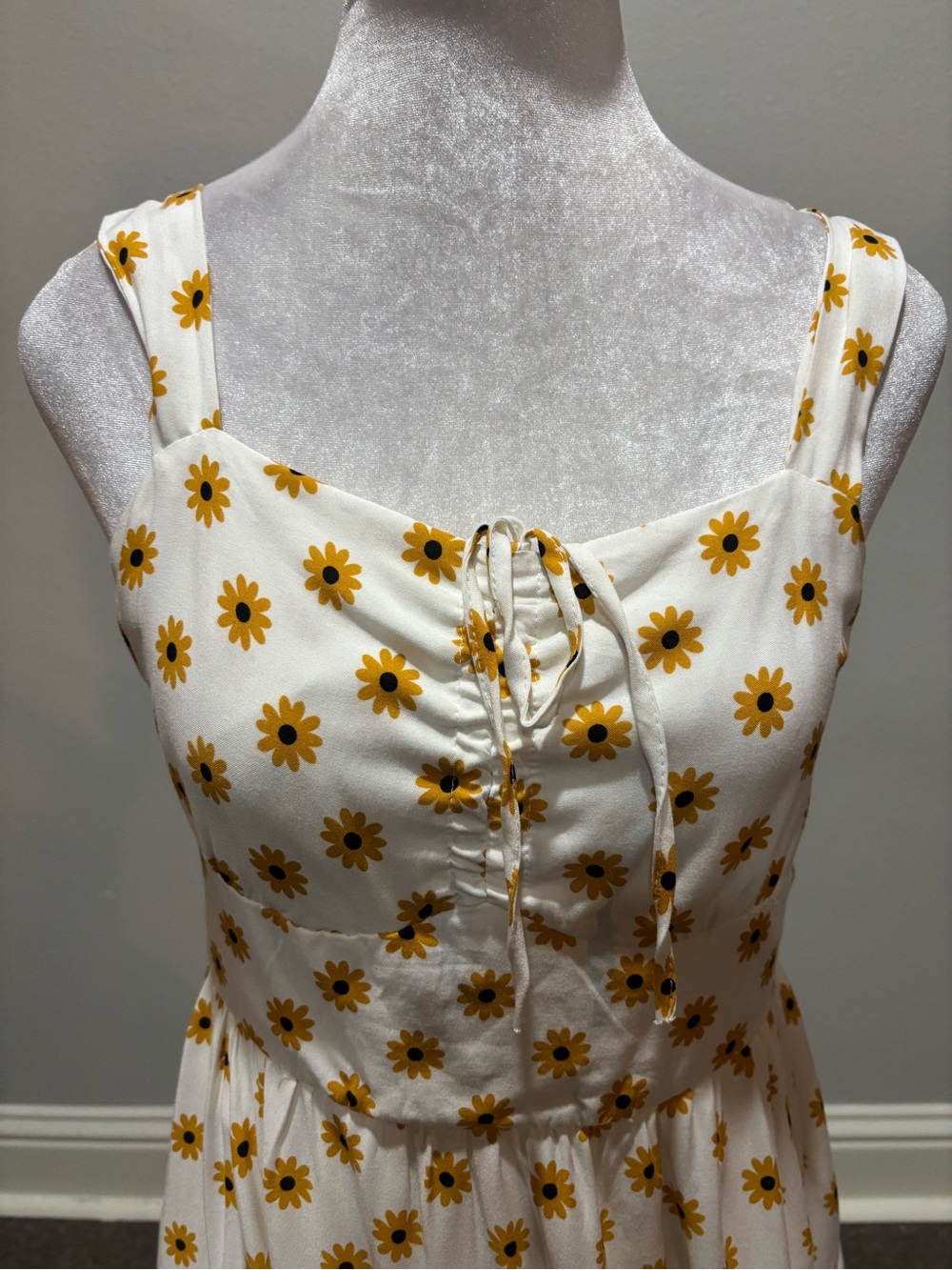 Cotton On Daisy Sundress New NWT Lined Side Zip Sz M - Picture 2 of 9